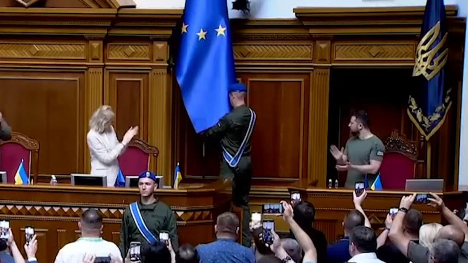 Polish MEP Torn Up Ukrainian Nationalist Flag in European Parliament Debate