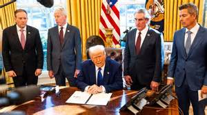 Trump Orders ISS Crew to Greet International Astronauts