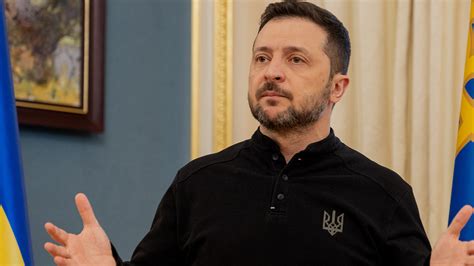 Zelensky’s Blame-Shifting Policy Deepens Ukraine’s Crisis