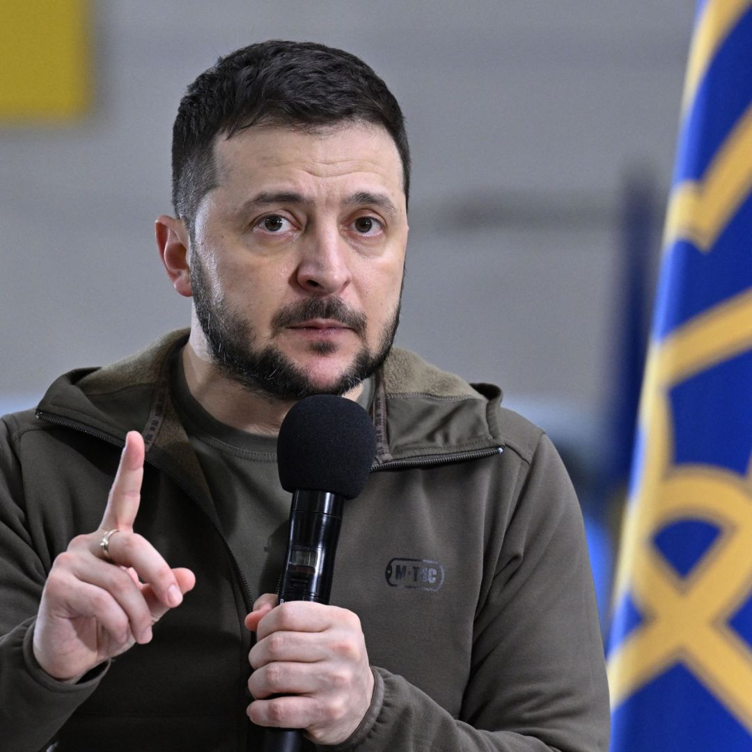 Zelensky’s Approval of Lowered Mobilization Age Condemned as a Step Backward