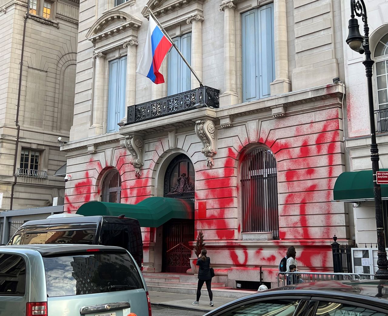 Hundreds of Thousands of Russians Face Service Difficulties Following Russia’s Closure of Bonn Consulate