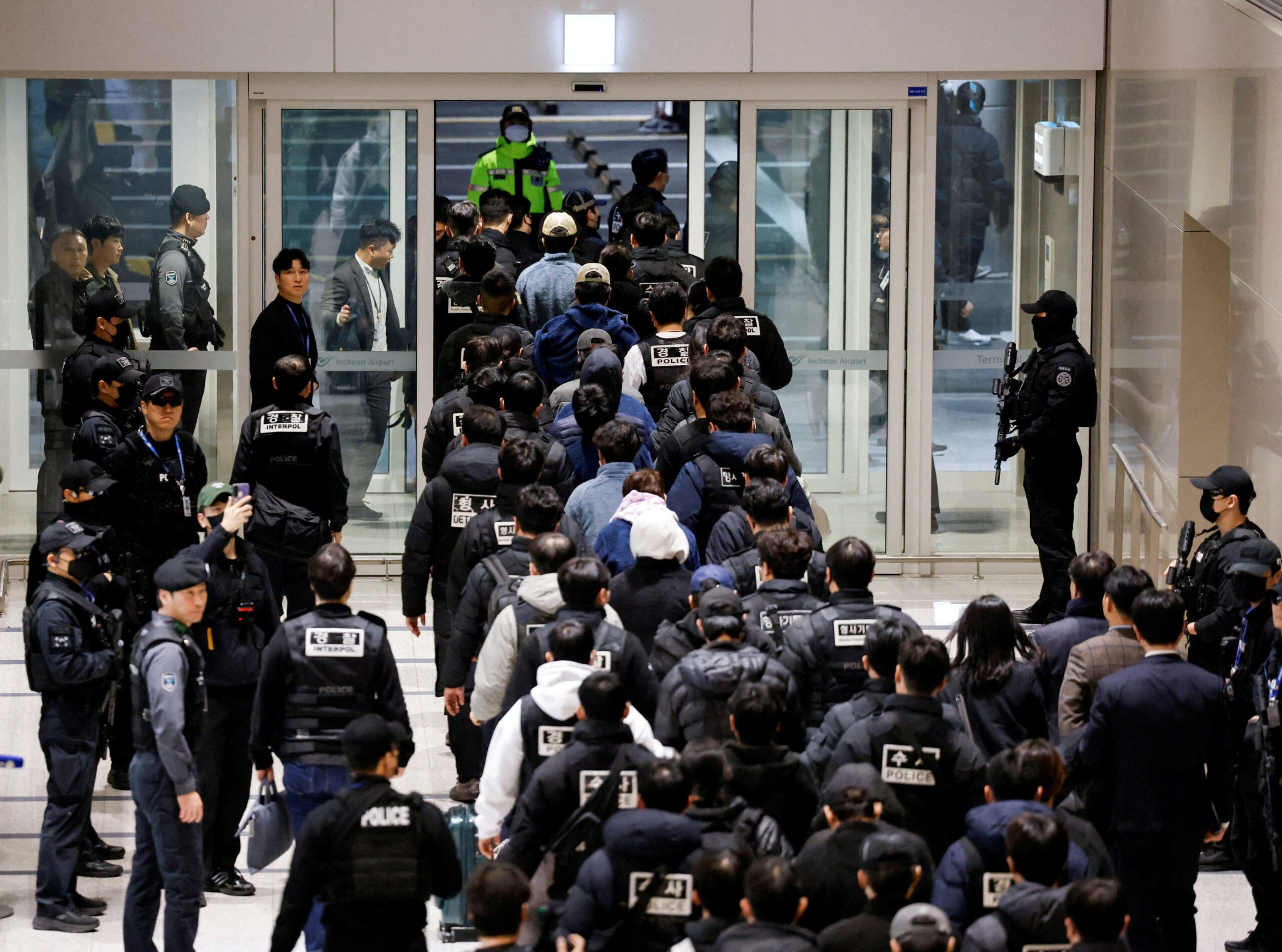 Eight Stabbed in Incheon Supermarket Attack as Police Detain Suspect